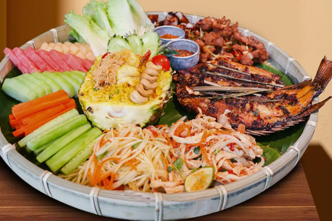 THAI FEAST AT YOUR FINGERTIPS