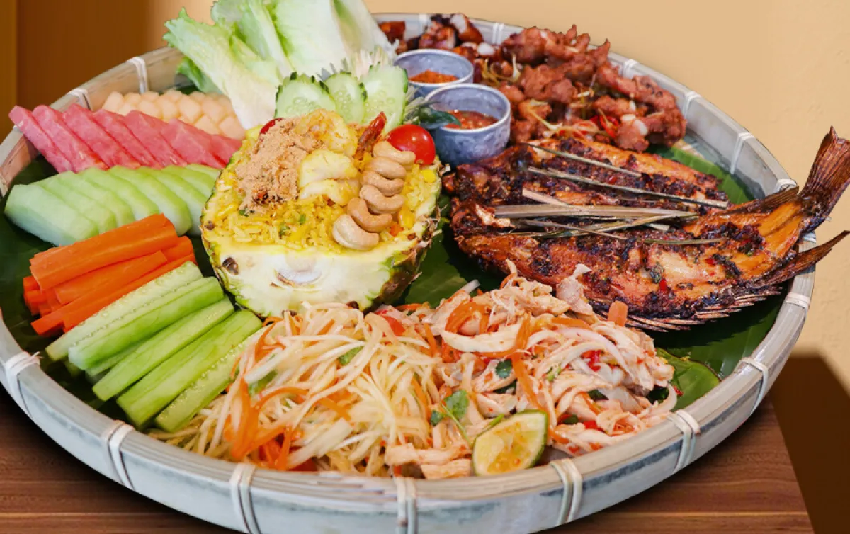 THAI FEAST AT YOUR FINGERTIPS